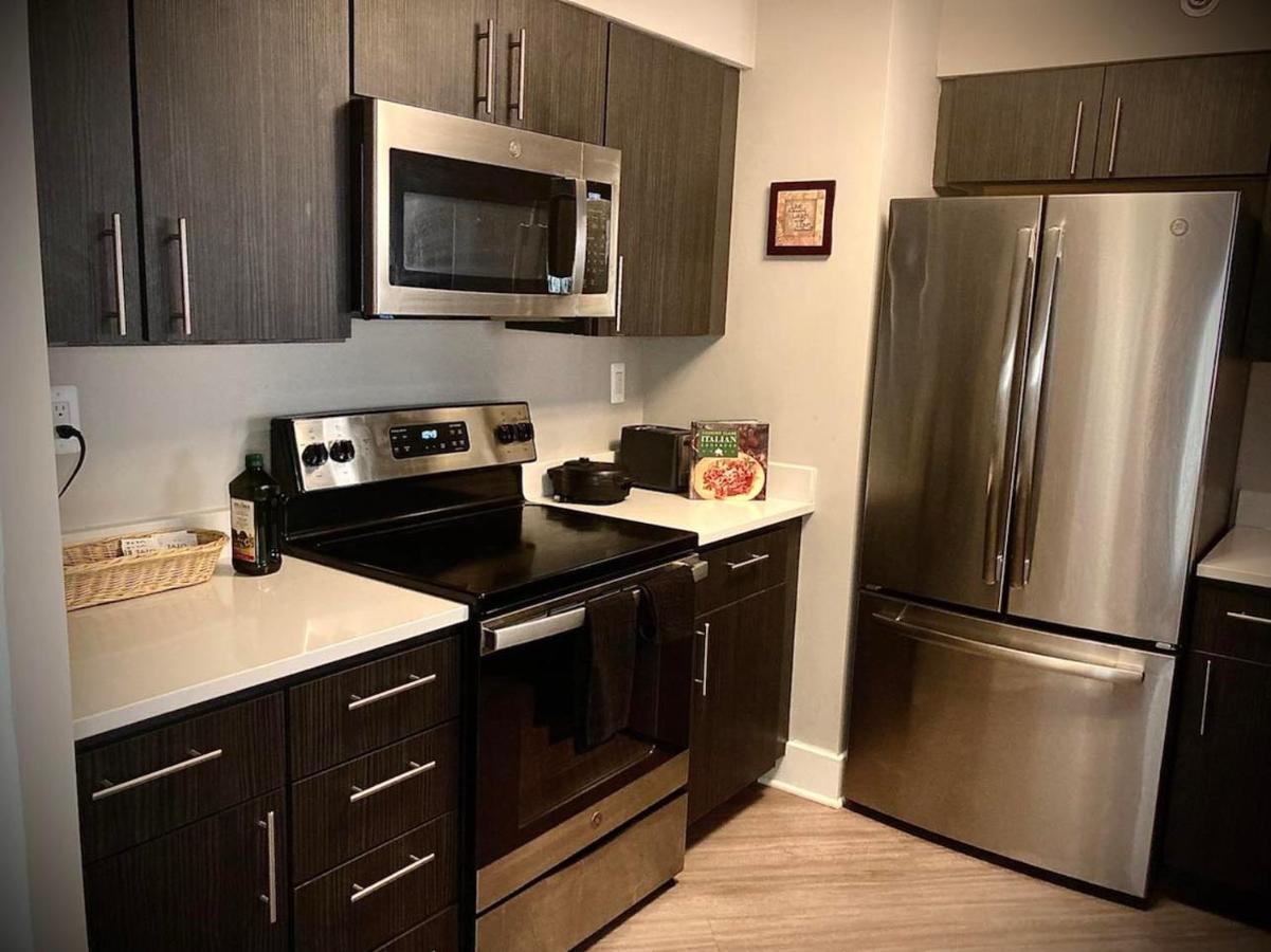 Apartment Luxury 2 Bdrm With Riverview Of Canada *