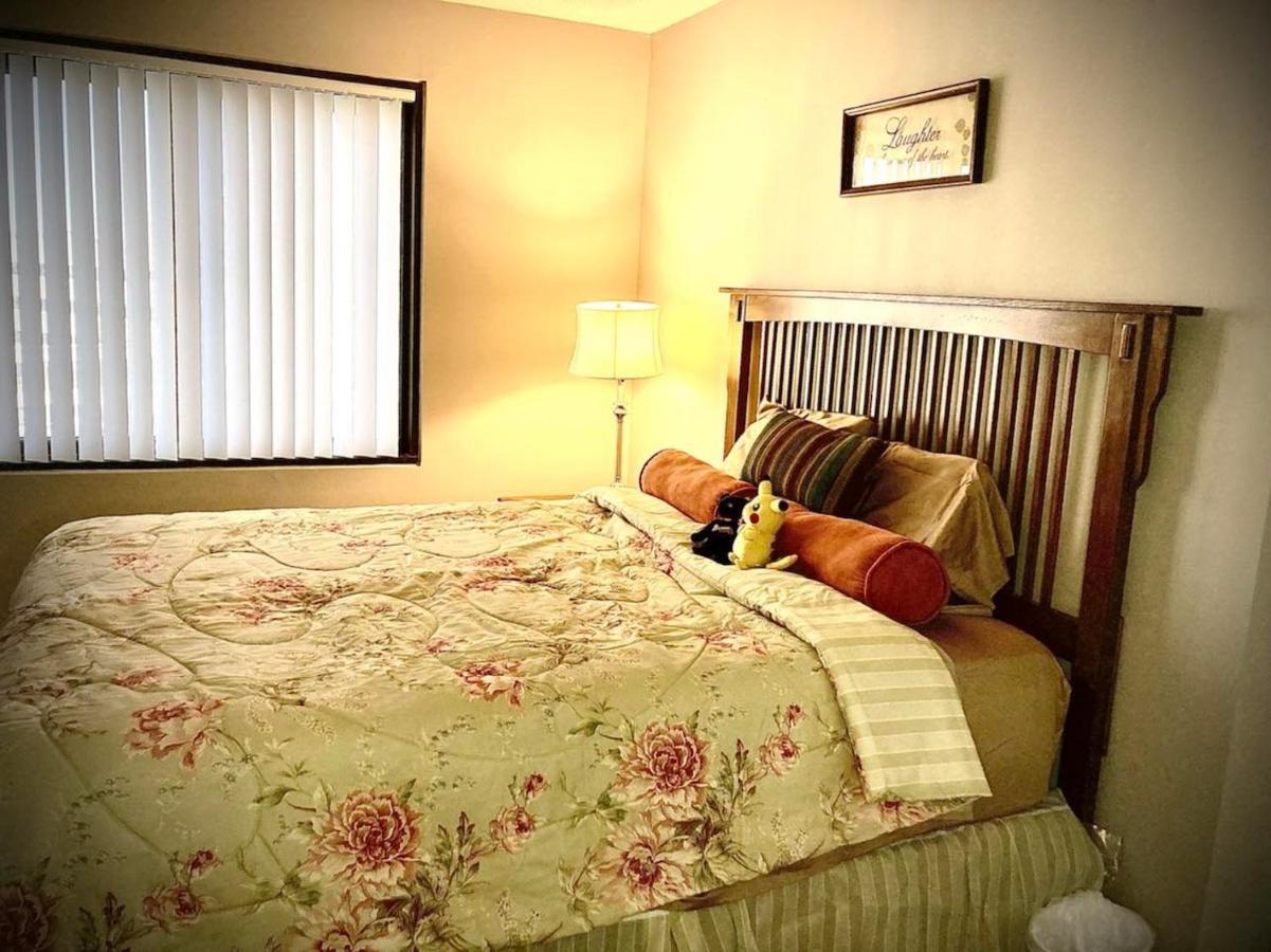 Luxury 2 Bdrm With Riverview Of Canada Apartment *